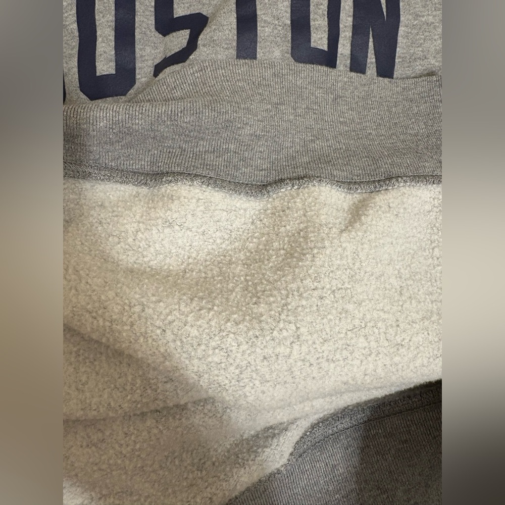 Boston Red Sox Grey Sweatshirt - Picture 6 of 7